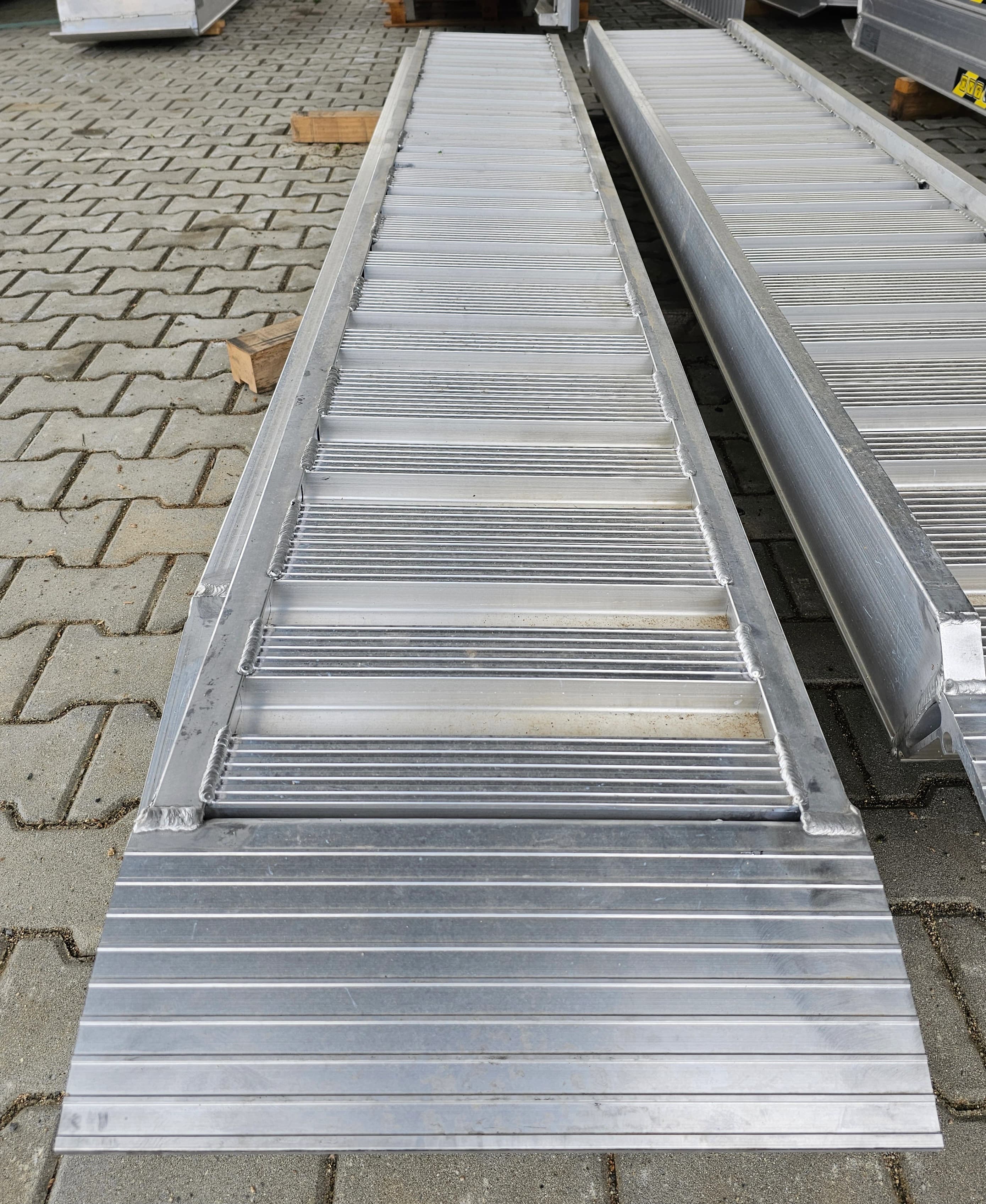 Рампа 150/35 NB - (3.5м до 7.1т.)