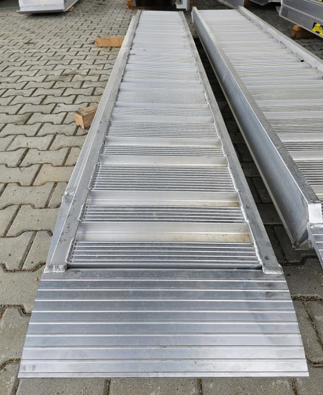 Рампа 150/35 NB - (3.5м до 7.1т.)